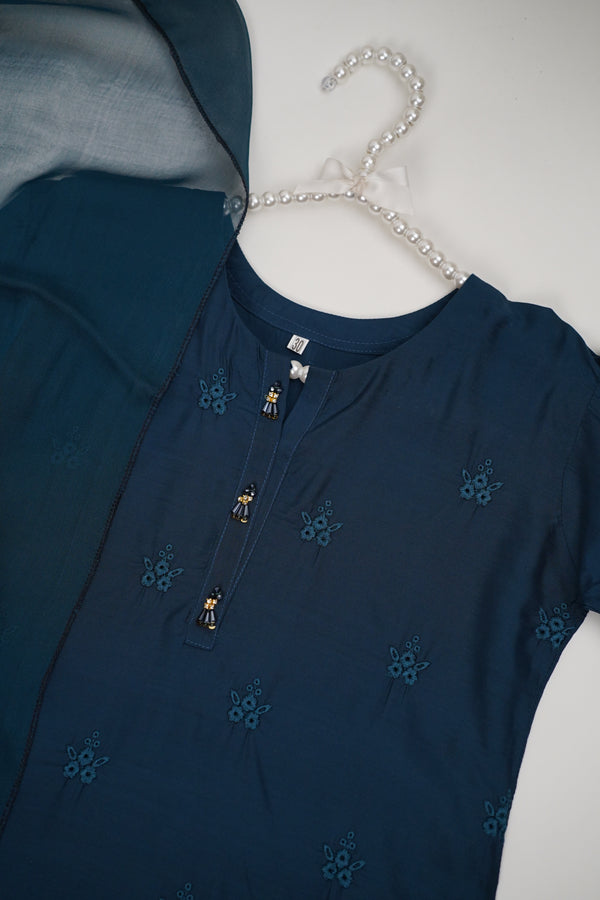پیاری بیٹی - Kids Festive Collection Outfit with Trouser and Dupatta - Ready to Wear01