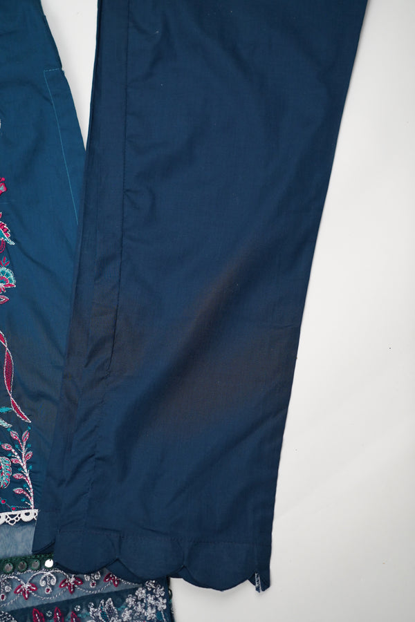 Rozi- Exclusive Luxury Lawn with Organza Dupatta - Ready to Wear