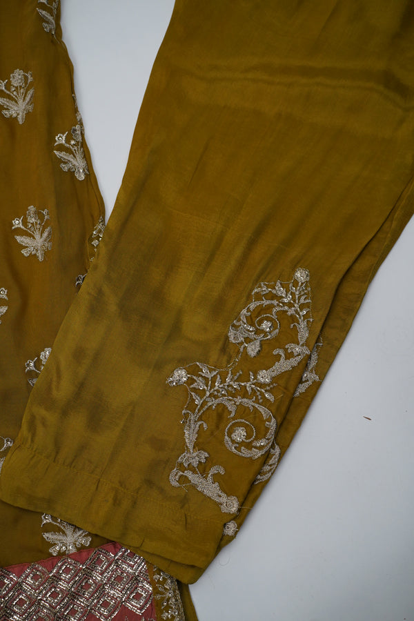Husan e Jahan - Luxury Chiffon Suit with Chiffon Dupatta - Ready to Wear