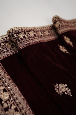 Rozi - Luxury Velvet Outfit with Embroidered Velvet Shawl