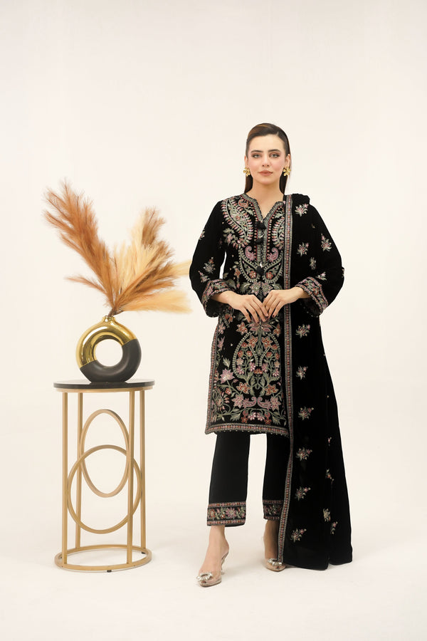 Rozi - Luxury Velvet Outfit with Embroidered Velvet Shawl
