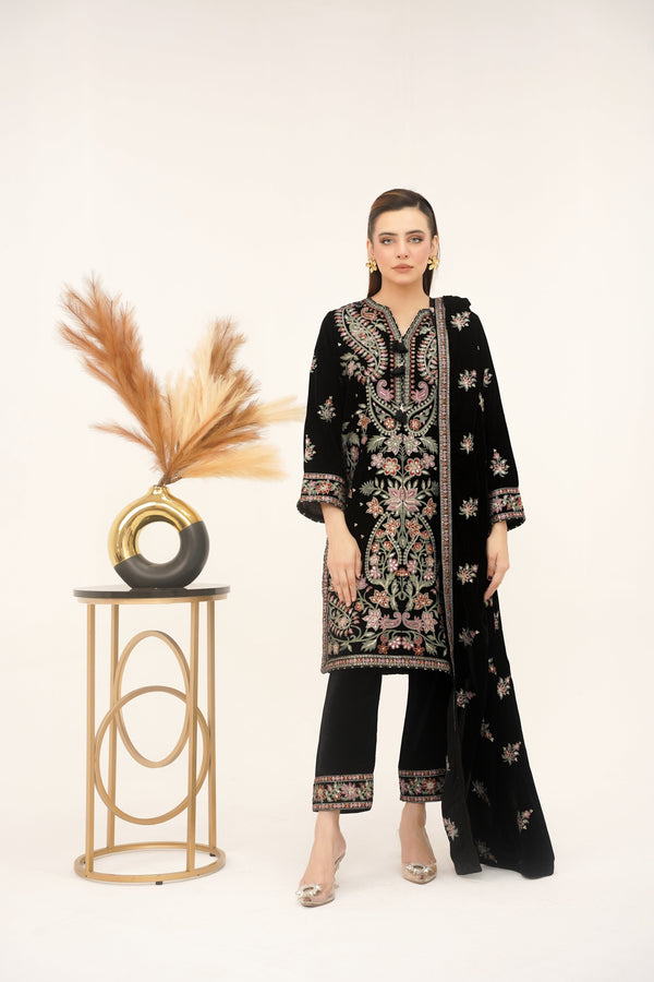 Rozi - Luxury Velvet Outfit with Embroidered Velvet Shawl