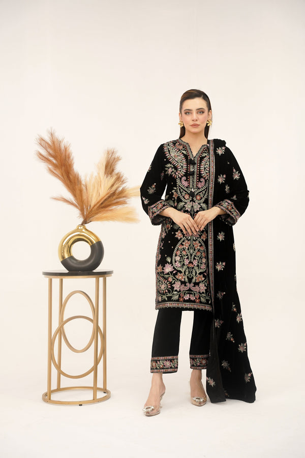 Rozi - Luxury Velvet Outfit with Embroidered Velvet Shawl