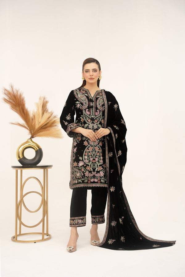 Rozi - Luxury Velvet Outfit with Embroidered Velvet Shawl