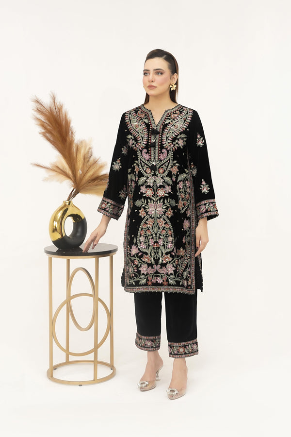 Rozi - Luxury Velvet Outfit with Embroidered Velvet Shawl