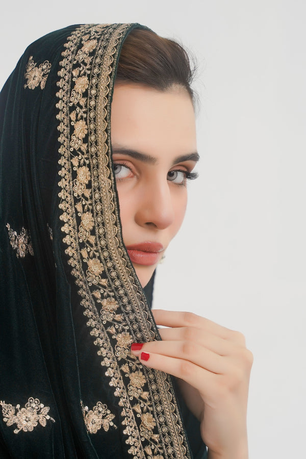 Rozi - Luxury Velvet Outfit with Embroidered Velvet Shawl - Emerald Green