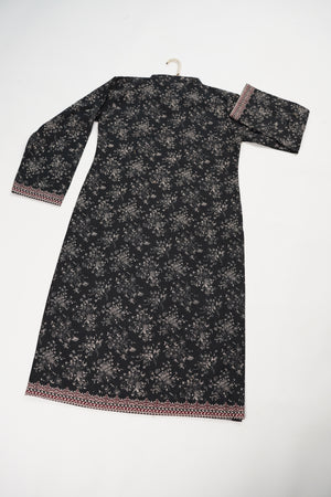 Rozi - Exclusive Khaddar Outfit with  Shawl - Ready to Wear SD569