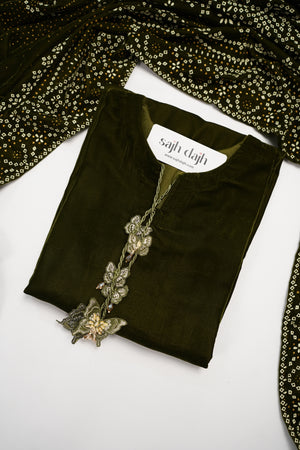 Tawakkal - Luxury Velvet Outfit with Embroidered Velvet Shawl  Mehndi