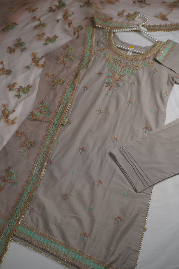 Luxe - Exclusive Luxury Lawn Cotton with Trouser and Net Embroidered Dupatta - Ready to Wear