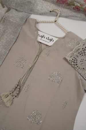 Tawakkal - Exclusive Lawn Outfit with Dupatta - Ready to Wear - SD329