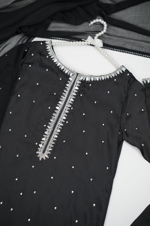 Khaas - Luxury Shamoz Silk Outfit with Chiffon Dupatta - Hand Embroidered - Ready to Wear - Eid25 - KHV1D2