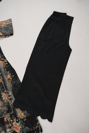 Rozi  - Exclusive Lawn  Outfit with Dupatta - Ready to Wear - SD397