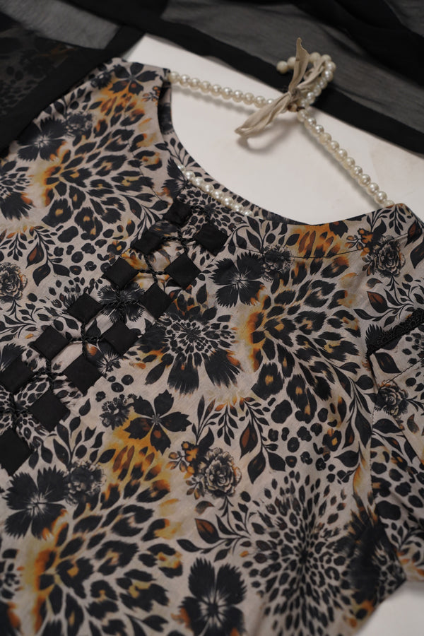 Rozi - Luxury Lawn Outfit With Chiffon Dupatta - Ready to Wear PD103
