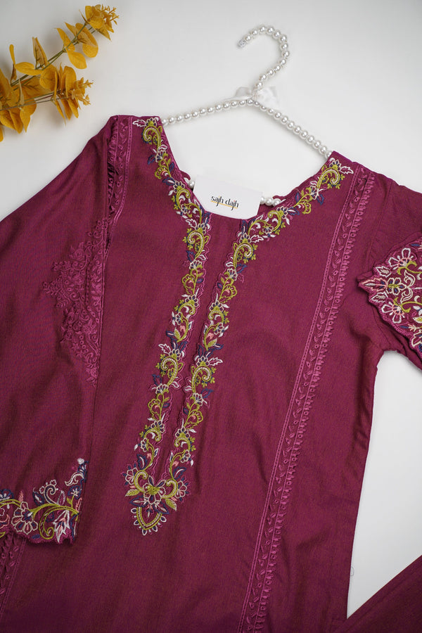 Sajh Dajh Muhazzib - Embroidered Shamray with Trouser - Ready to Wear