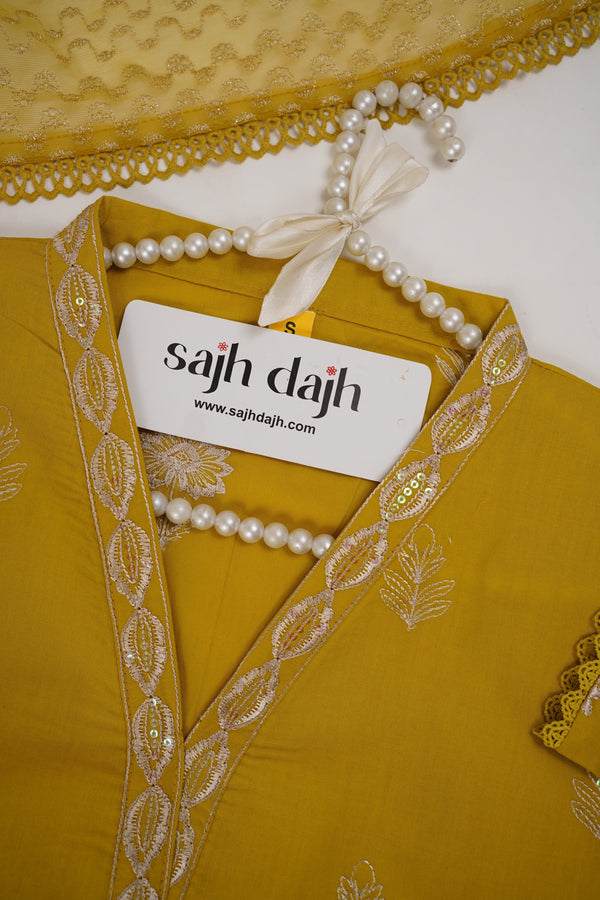 Sajh Dajh Rozi - Embroidered Chikankari Lawn Outfit with Net Dupatta - Ready to Wear