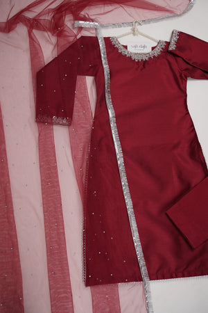 Sajh Dajh Rozi - Luxury Raw Silk Hand Embroidered Outfit with Net Dupatta