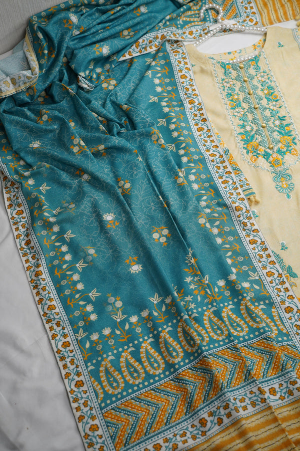 Sajh Dajh Rozi - Premium Embroidered Karandi Full Suit with Shawl - Warm Fabric - Winter Collection