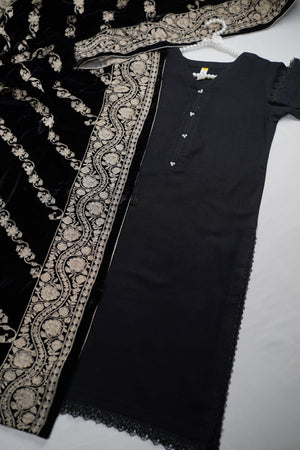 Sajh Dajh Rozi - Premium Peach Leather Suit with Embroidered Velvet Shawl - Warm Fabric - Winter Collection