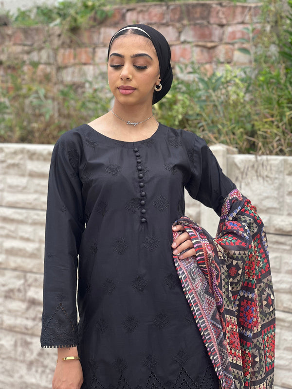 Sajh Dajh Rozi -Ready to Wear- Lawn Chikankari Outfit with Printed Lawn Dupatta