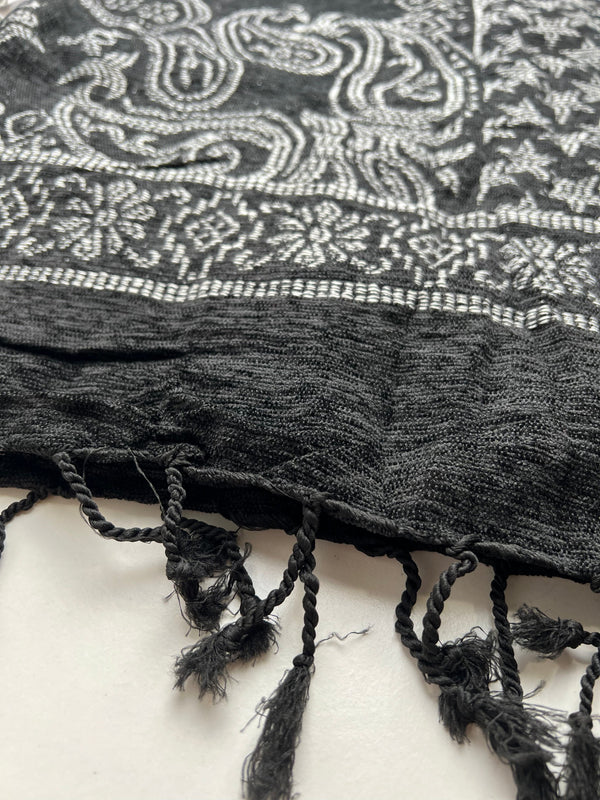 Sajh Dajh Wool Embroidered Shawl - Black