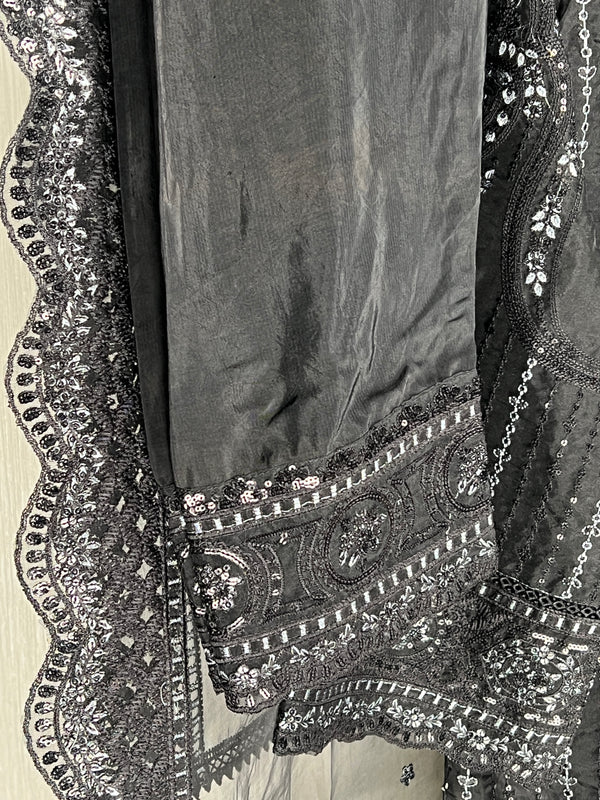 Tehwar II - The Luxury Eid Wear in Black - D2