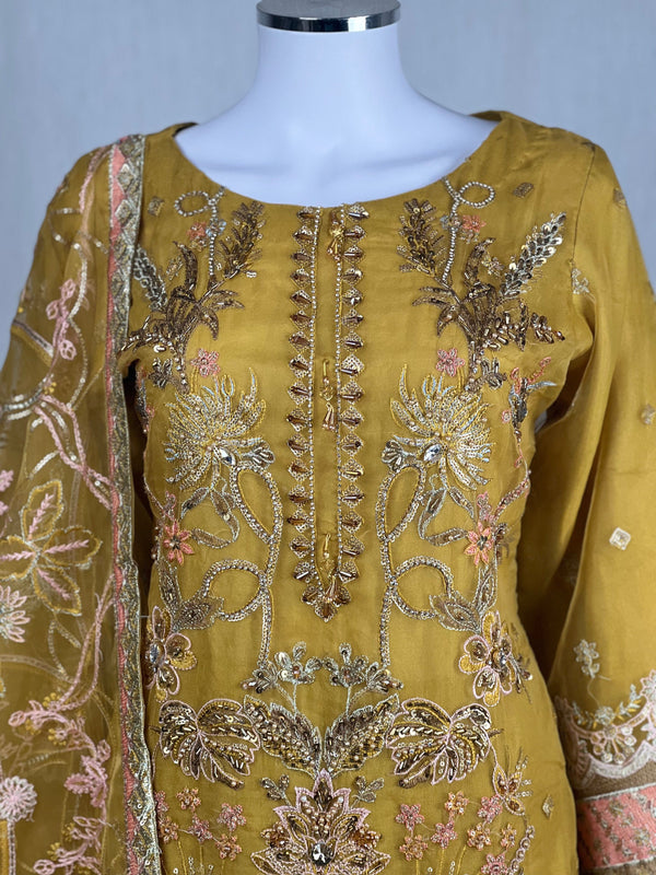 Sajh Dajh Khaas e Eid - The Luxury Eid Wear in Mustard - D6