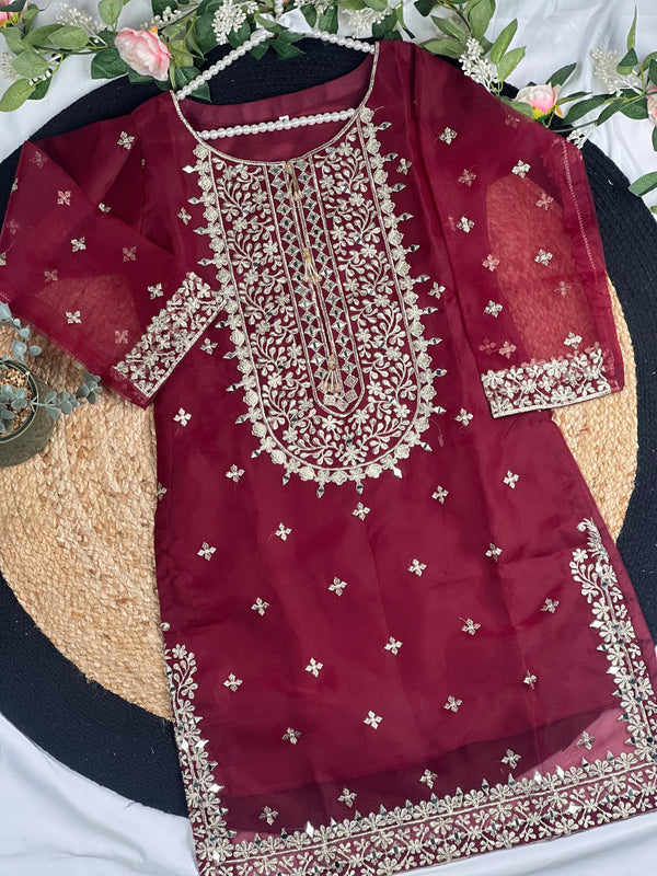 Sajh Dajh NAQSH KURTI - Eid 2023